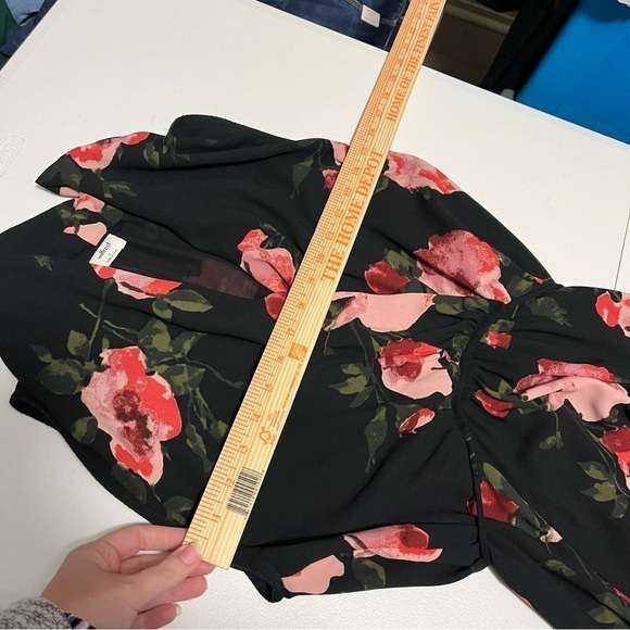 Aritzia Wilfred Sabine Faux Wrap Dress Black Floral Small J2 - Picture 3 of 8